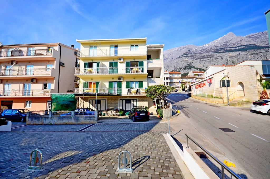Apartments Mario With Private Parking Makarská Exteriér fotografie