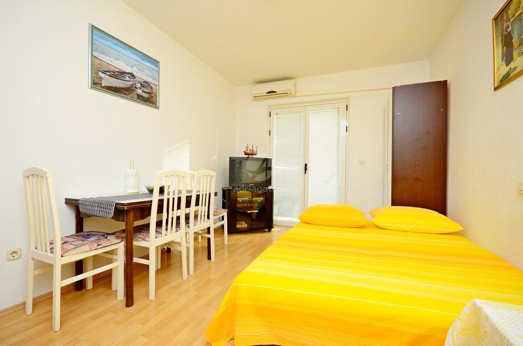 Apartments Mario With Private Parking Makarská Pokoj fotografie