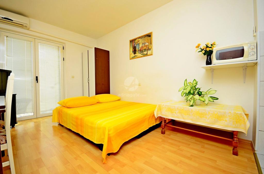 Apartments Mario With Private Parking Makarská Pokoj fotografie