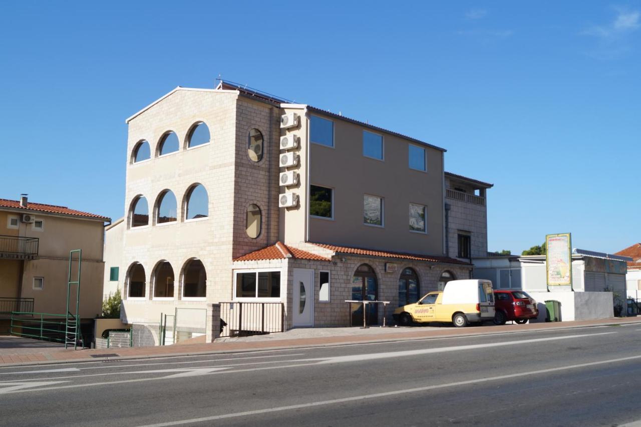 Apartments Mario With Private Parking Makarská Exteriér fotografie